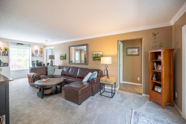 5504 Carry Back Drive, Burlington, KY 41005