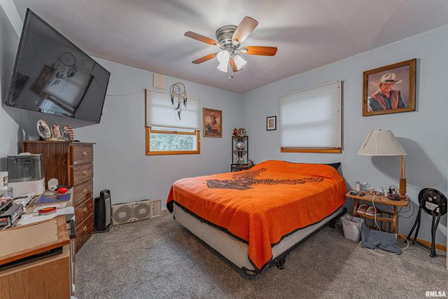 108 COUNTRY CLUB Drive, Pekin, IL 61554