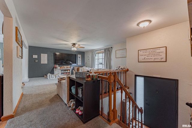 108 COUNTRY CLUB Drive, Pekin, IL 61554