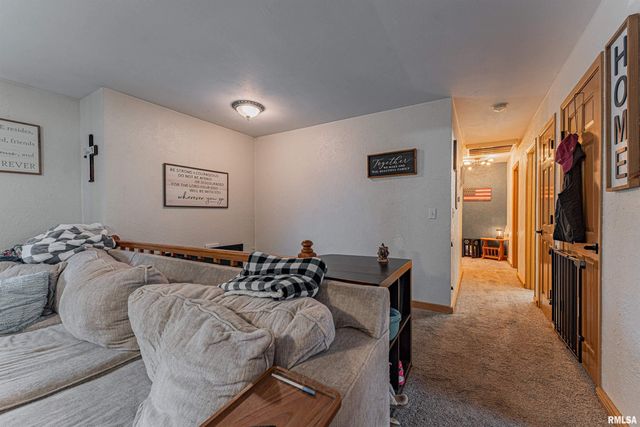 108 COUNTRY CLUB Drive, Pekin, IL 61554