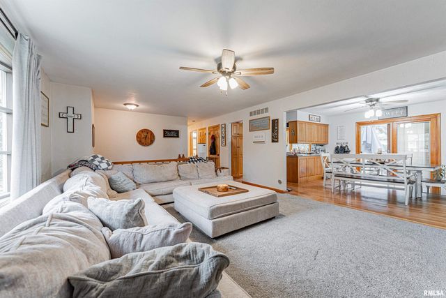 108 COUNTRY CLUB Drive, Pekin, IL 61554