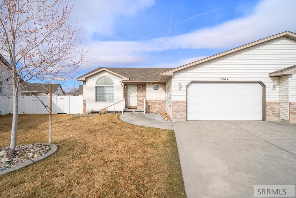 3823 E Summerridge Cir, Ammon, ID 83406