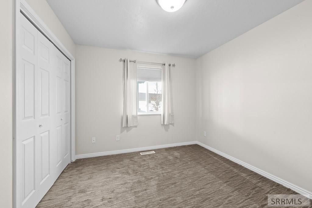 Image 26 of property listing at 3823 E Summerridge Cir, Ammon, ID 83406