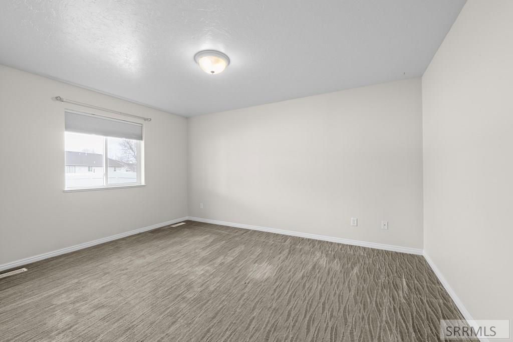 Image 29 of property listing at 3823 E Summerridge Cir, Ammon, ID 83406