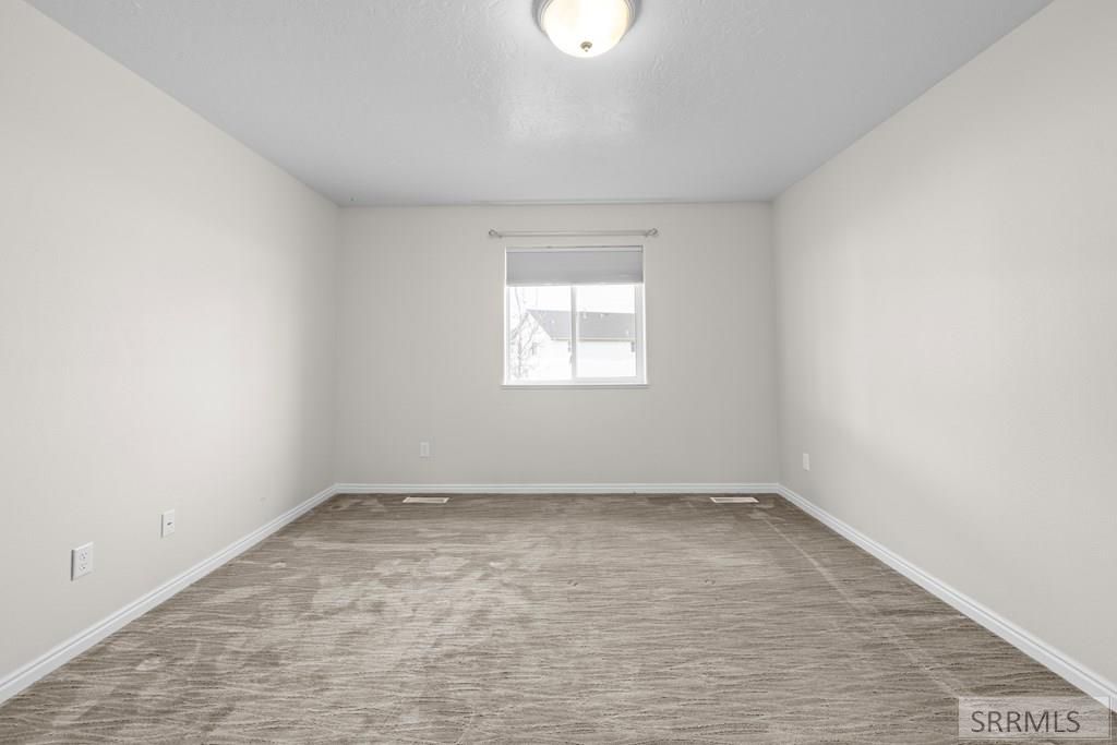 Image 31 of property listing at 3823 E Summerridge Cir, Ammon, ID 83406