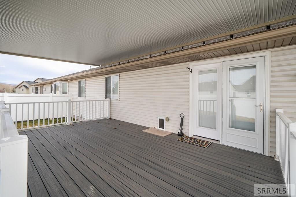 Image 40 of property listing at 3823 E Summerridge Cir, Ammon, ID 83406