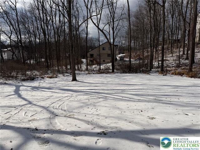 162 Independence Road, Smithfield Twp, PA 18301