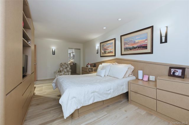 522 Shore Road 2AA, Long Beach, NY 11561