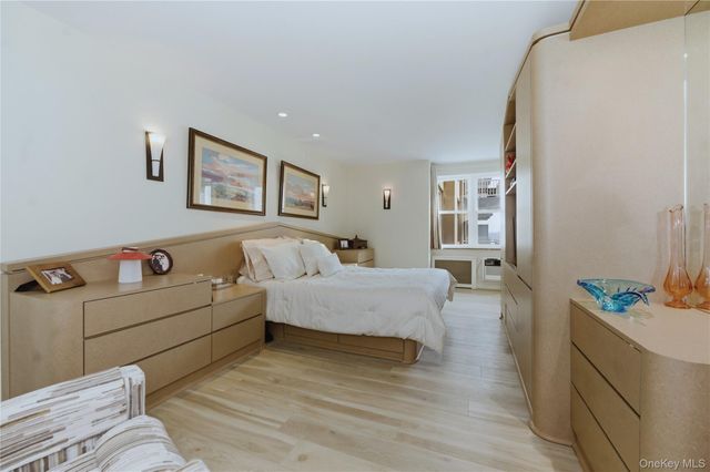 522 Shore Road 2AA, Long Beach, NY 11561