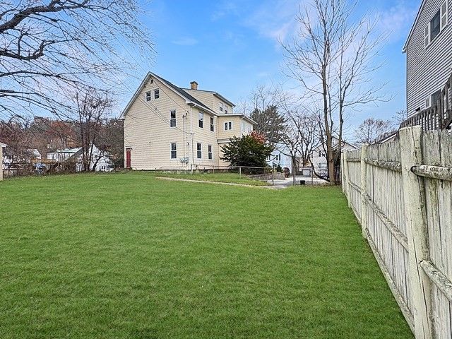 80 Delmont Ave, Worcester, MA 01604