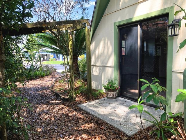 21004 NEGRIL COURT, Lutz, FL 33558