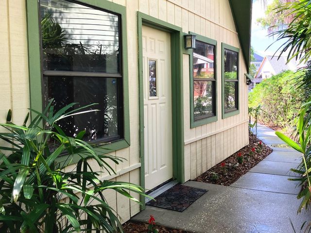 21004 NEGRIL COURT, Lutz, FL 33558