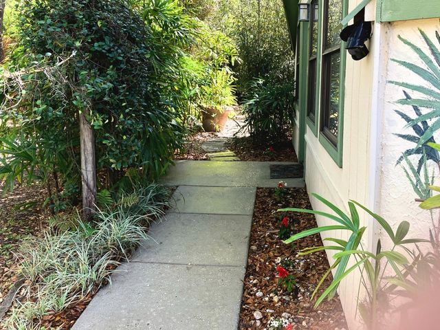 21004 NEGRIL COURT, Lutz, FL 33558