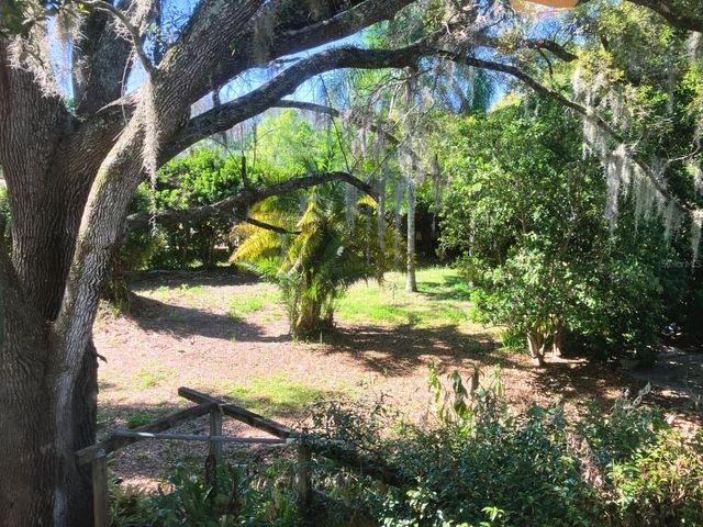 21004 NEGRIL COURT, Lutz, FL 33558