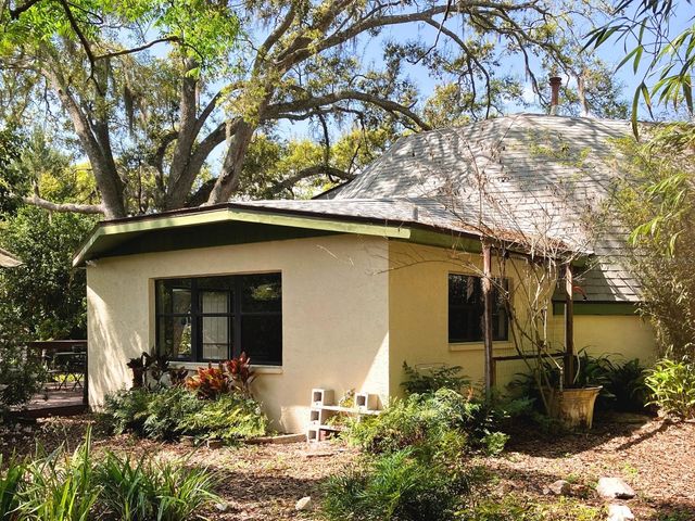 21004 NEGRIL COURT, Lutz, FL 33558