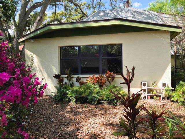 21004 NEGRIL COURT, Lutz, FL 33558