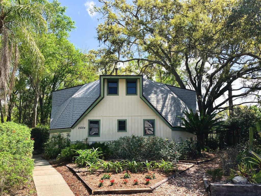 21004 NEGRIL COURT, Lutz, FL 33558