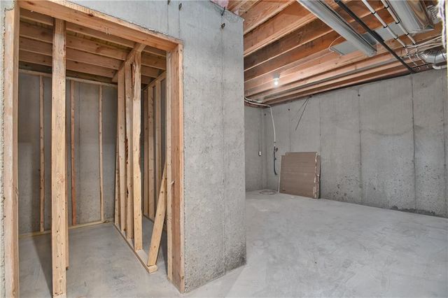 2240 W Wabash Street, Olathe, KS 66061