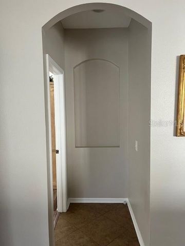 211 WESTCHESTER HILLS LANE, Valrico, FL 33594