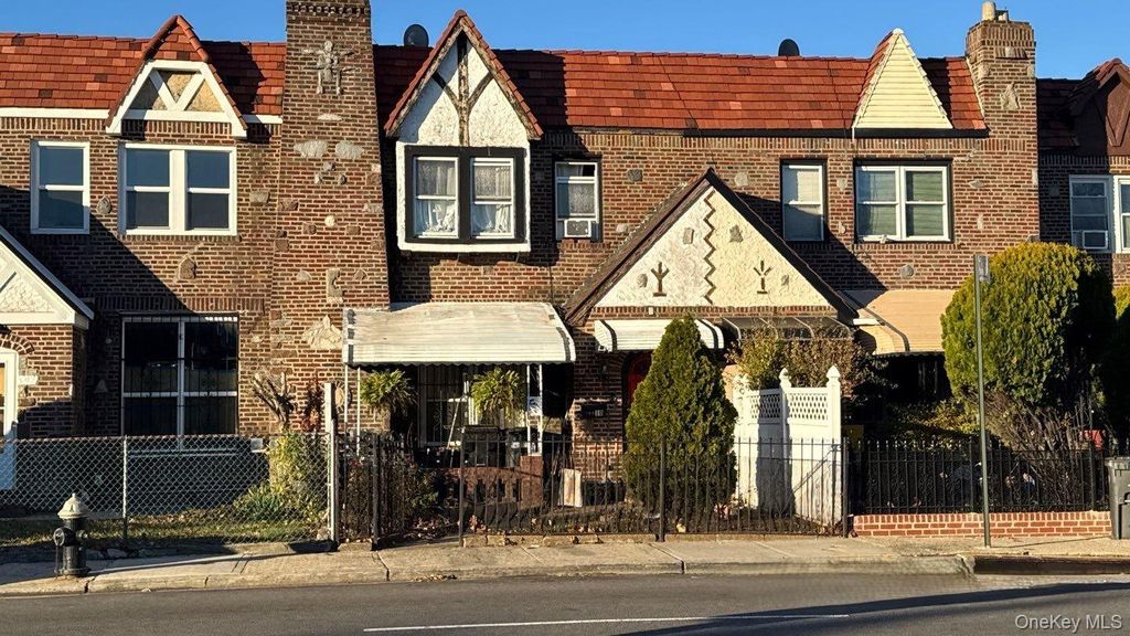 109-10 Francis Lewis Boulevard, Queens Village, NY 11429