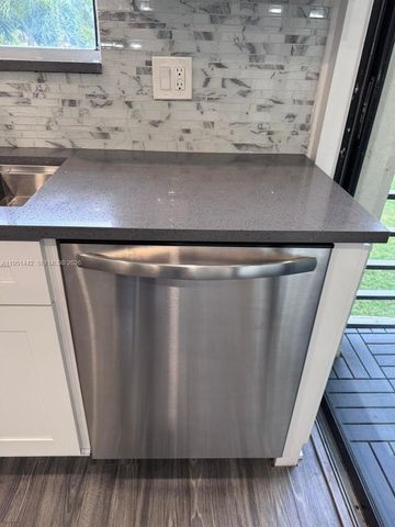 5917 Via Vermilya 203, Lake Worth, FL 33462