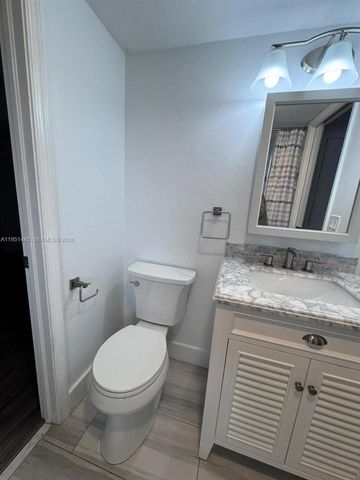 5917 Via Vermilya 203, Lake Worth, FL 33462