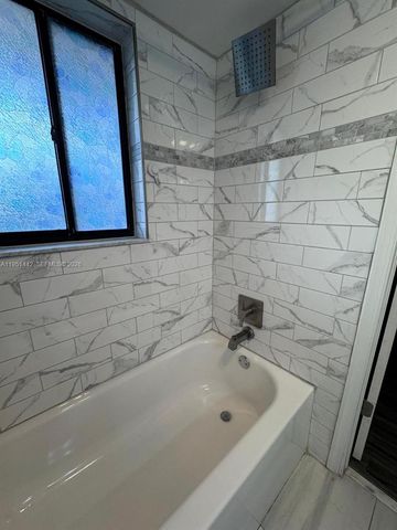 5917 Via Vermilya 203, Lake Worth, FL 33462