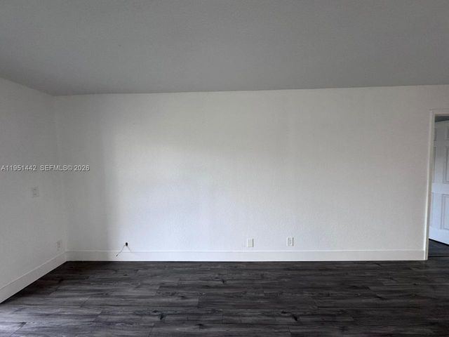 5917 Via Vermilya 203, Lake Worth, FL 33462