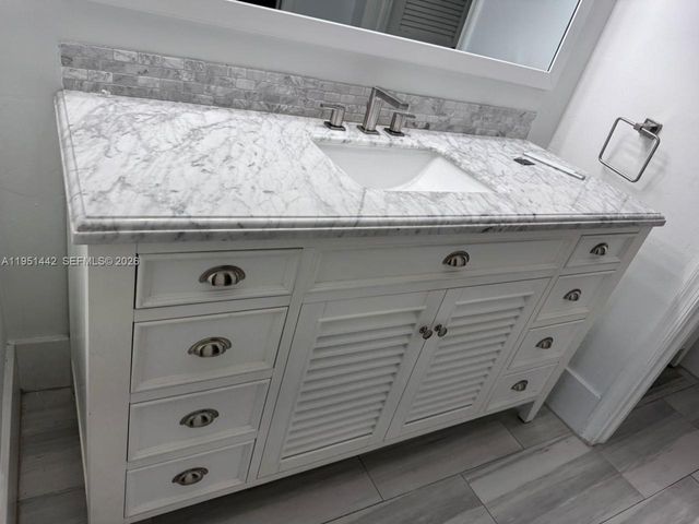 5917 Via Vermilya 203, Lake Worth, FL 33462