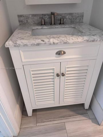 5917 Via Vermilya 203, Lake Worth, FL 33462