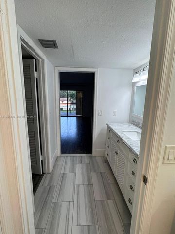 5917 Via Vermilya 203, Lake Worth, FL 33462