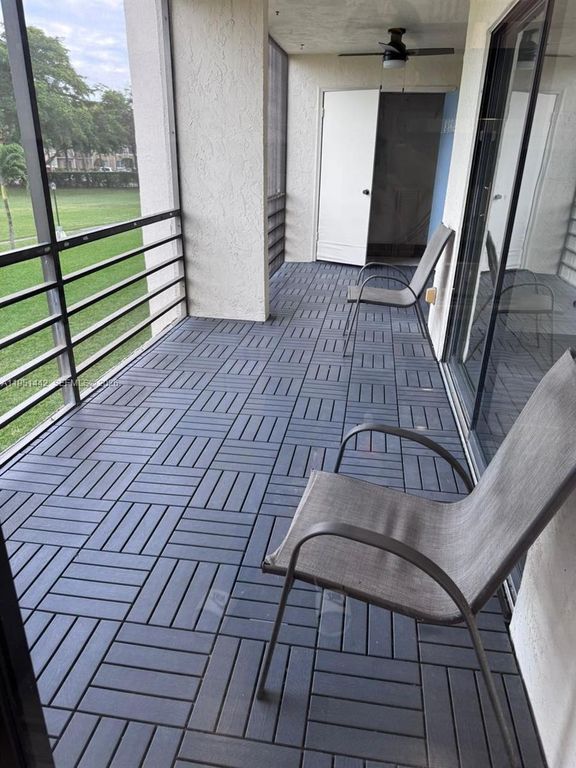 5917 Via Vermilya 203, Lake Worth, FL 33462