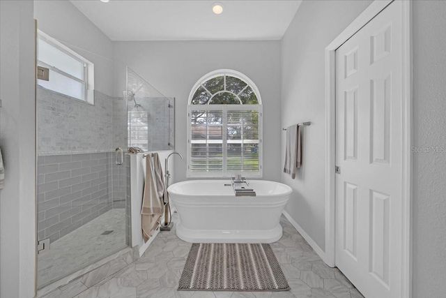 3301 CYPRESS LANDING DRIVE, Valrico, FL 33596