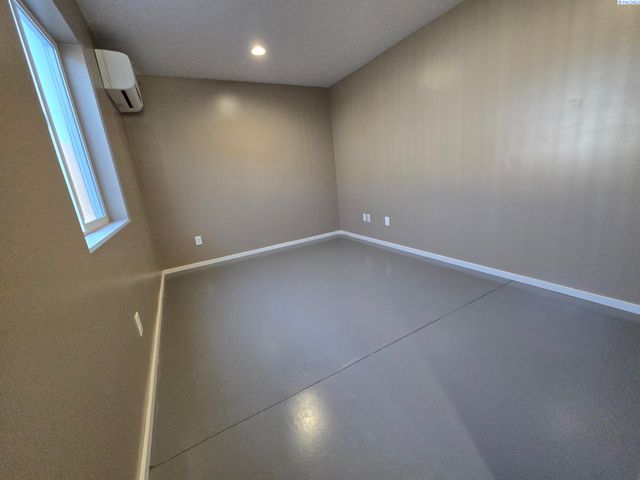 1505 E Spokane Street, Pasco, WA 99301