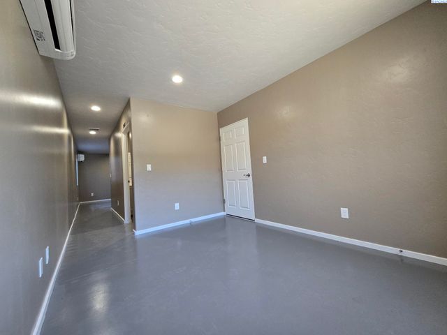 1505 E Spokane Street, Pasco, WA 99301