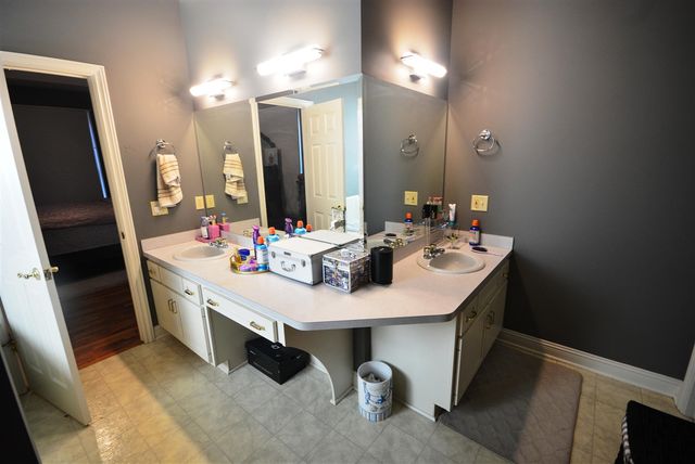 4696 Forest Creek Drive, Kalamazoo, MI 49009