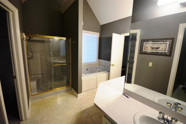 4696 Forest Creek Drive, Kalamazoo, MI 49009