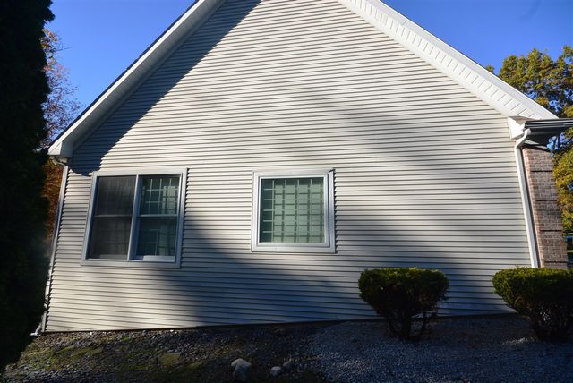 4696 Forest Creek Drive, Kalamazoo, MI 49009