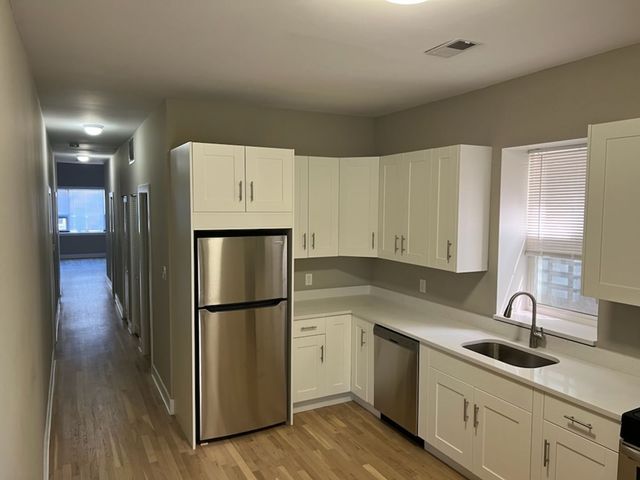 1753 W Augusta Avenue 1F, Chicago, IL 60622