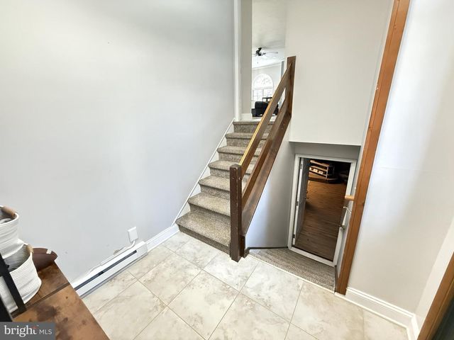 1570 SULLIVAN TRL, Tannersville, PA 18372