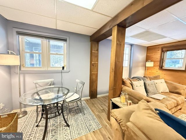 1570 SULLIVAN TRL, Tannersville, PA 18372