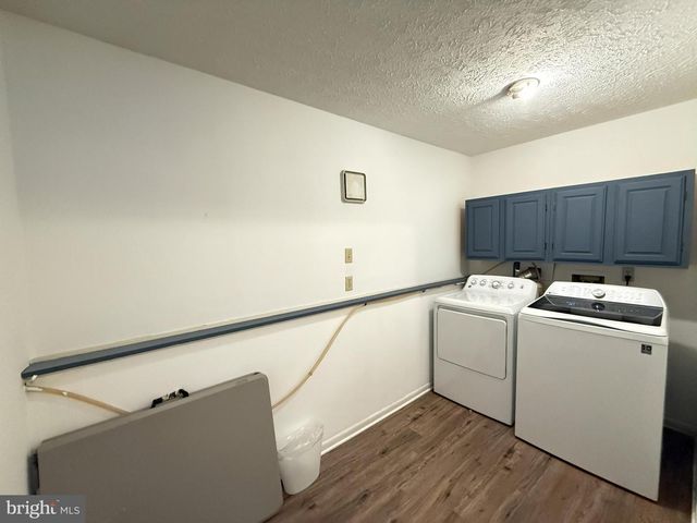 1570 SULLIVAN TRL, Tannersville, PA 18372