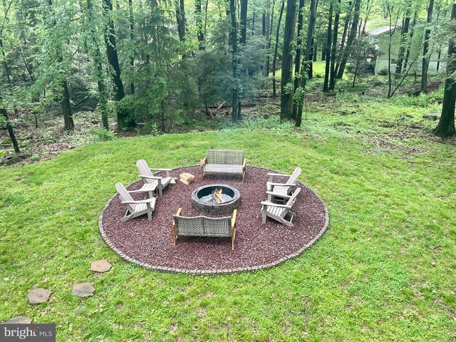 1570 SULLIVAN TRL, Tannersville, PA 18372