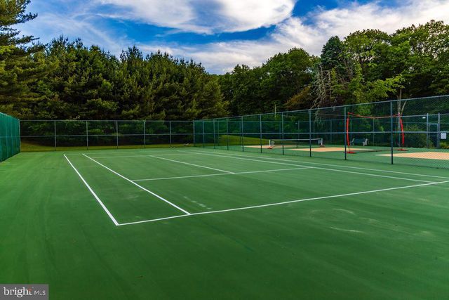 1570 SULLIVAN TRL, Tannersville, PA 18372