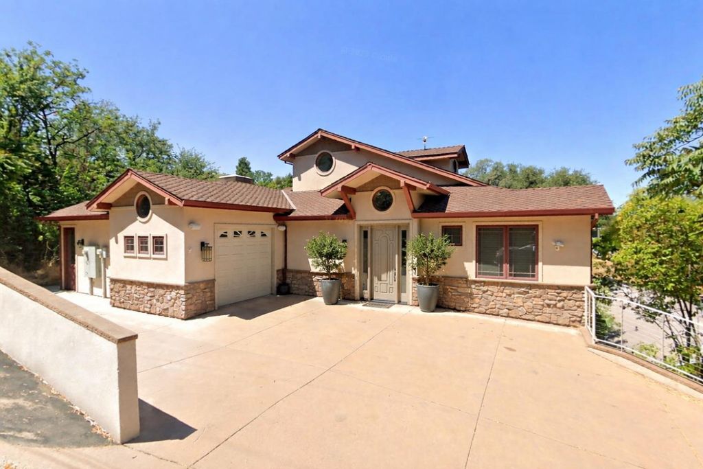 8259 Prospect St, Mokelumne Hill, CA 95245