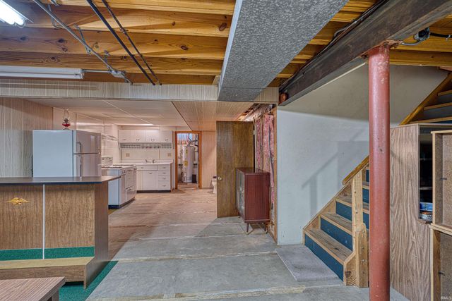 1300 Western Hills Drive, Evansville, IN 47720