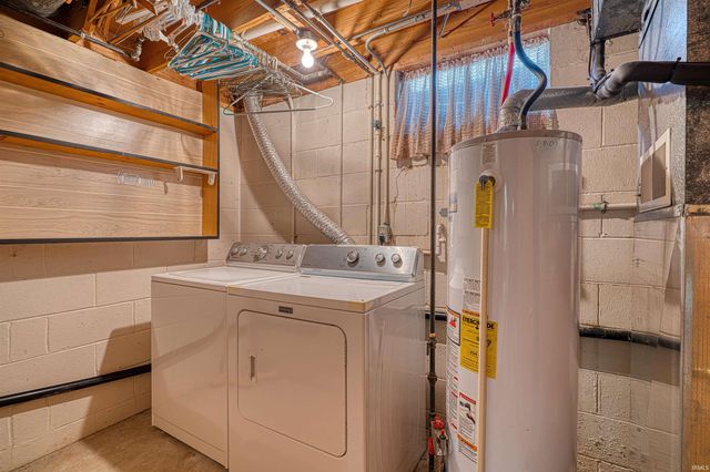 1300 Western Hills Drive, Evansville, IN 47720