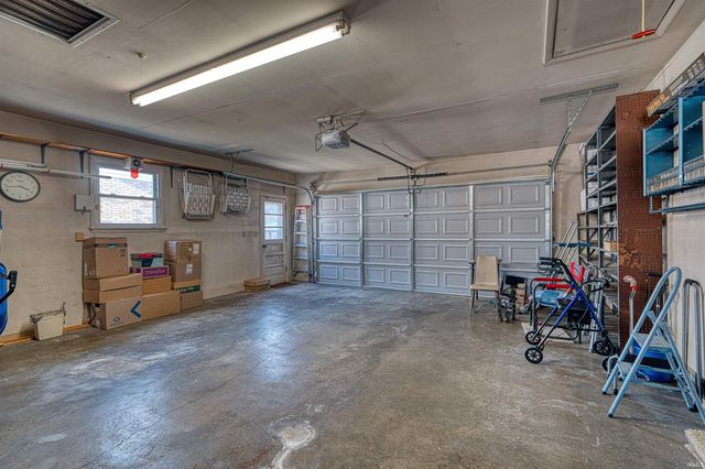 1300 Western Hills Drive, Evansville, IN 47720