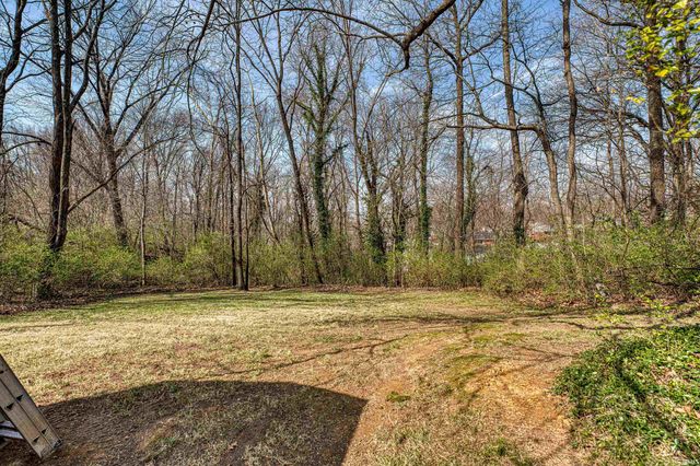 1300 Western Hills Drive, Evansville, IN 47720