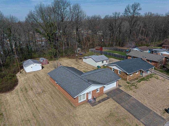 1300 Western Hills Drive, Evansville, IN 47720